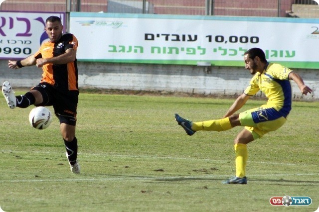 אוויר לנשימה. אלעד גולדמן מימין (שי מוגילבסקי, אתר eyoya)